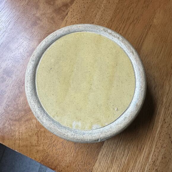 Vintage Small DOG Food Feeder Bowl Crock Pottery Dish Tan RRP? Unstamped - Picture 6 of 12